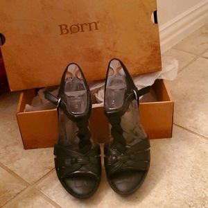 NIB never worn Born black leather sandal 9